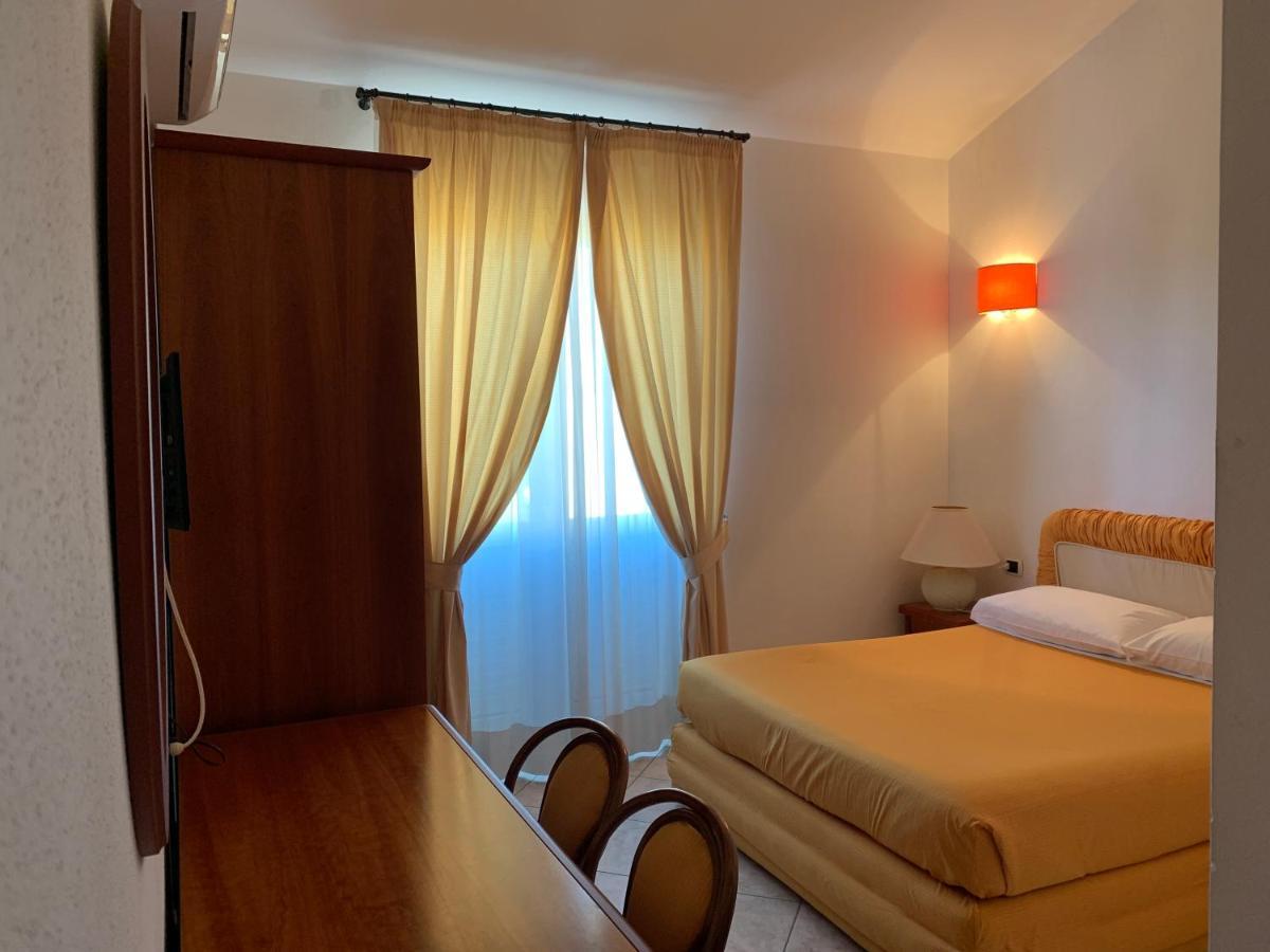 מלון פוני Il Cinghialetto מראה חיצוני תמונה